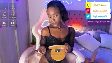 Snapshot of miss_west chatting on February 12, 2025, 8:38 am Tay Tay Independent Model online show from February 12, 2025, 8:38 am