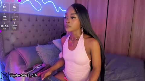 Snapshot of miss_west chatting on June 26, 2026, 7:02 am Tay Tay Independent Model online show from June 26, 2026, 7:02 am