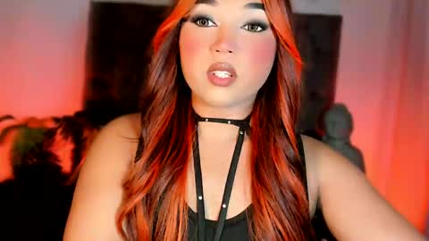 miss_zz online show from May 7, 2026, 5:29 pm