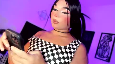 miss_zz online show from July 7, 2026, 6:12 pm