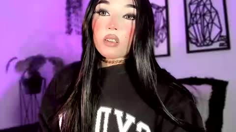 miss_zz online show from July 9, 2026, 4:27 am