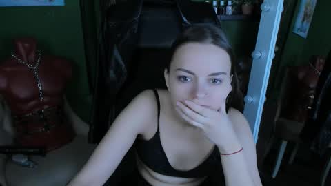 Snapshot of missadelex chatting on November 14, 2025, 10:25 am Eva online show from November 14, 2025, 10:25 am