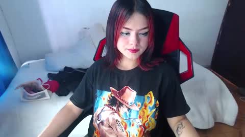 Snapshot of missakamee_420 chatting on January 20, 2025, 4:45 pm violeta online show from January 20, 2025, 4:45 pm