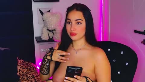 Snapshot of missameliaaa chatting on April 2, 2026, 6:05 pm Amelia online show from April 2, 2026, 6:05 pm
