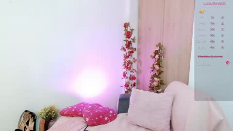Snapshot of missangeldust chatting on May 25, 2026, 12:44 pm missangeldust online show from May 25, 2026, 12:44 pm