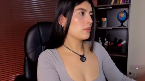 Laura online show from July 14, 2026, 1:17 pm