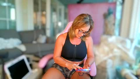 MissBehavinxoxo online show from October 22, 2025, 12:16 pm