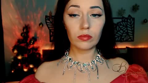 Snapshot of missbeverlymills chatting on December 29, 2024, 6:16 pm The divine Beverly online show from December 29, 2024, 6:16 pm