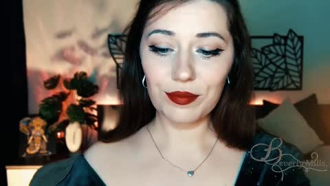 Snapshot of missbeverlymills chatting on February 8, 2025, 5:29 pm The divine Beverly online show from February 8, 2025, 5:29 pm