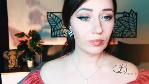 Snapshot of missbeverlymills chatting on February 19, 2025, 9:17 am The divine Beverly online show from February 19, 2025, 9:17 am