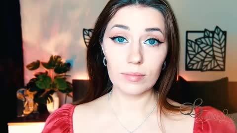 Snapshot of missbeverlymills chatting on February 24, 2025, 8:17 am The divine Beverly online show from February 24, 2025, 8:17 am