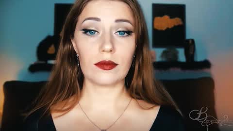 Snapshot of missbeverlymills chatting on September 14, 2025, 8:13 am The divine Beverly online show from September 14, 2025, 8:13 am