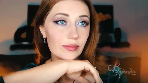 Snapshot of missbeverlymills chatting on September 24, 2025, 7:39 pm The divine Beverly online show from September 24, 2025, 7:39 pm