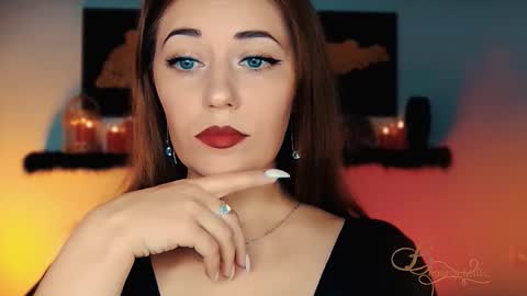 Snapshot of missbeverlymills chatting on November 6, 2025, 3:18 am The divine Beverly online show from November 6, 2025, 3:18 am