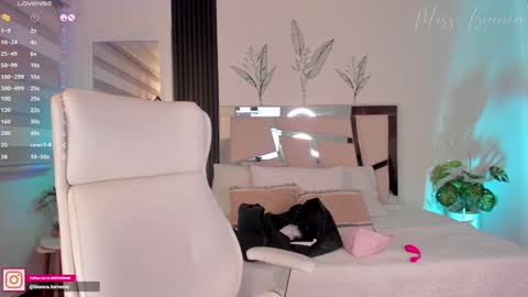 Snapshot of missbianca1 chatting on December 14, 2024, 5:40 am Bianca Torres online show from December 14, 2024, 5:40 am