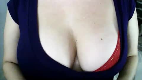 Snapshot of missbiny chatting on June 4, 2026, 7:09 pm Avamlash online show from June 4, 2026, 7:09 pm