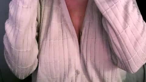 Snapshot of missbiny chatting on June 16, 2026, 10:01 pm Avamlash online show from June 16, 2026, 10:01 pm