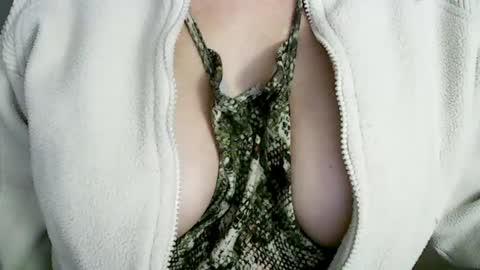 Snapshot of missbiny chatting on June 24, 2026, 6:40 pm Avamlash online show from June 24, 2026, 6:40 pm