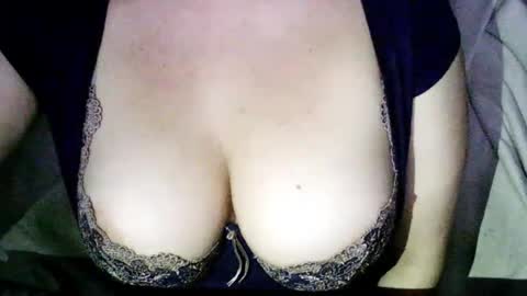 Snapshot of missbiny chatting on July 27, 2026, 9:00 pm Avamlash online show from July 27, 2026, 9:00 pm