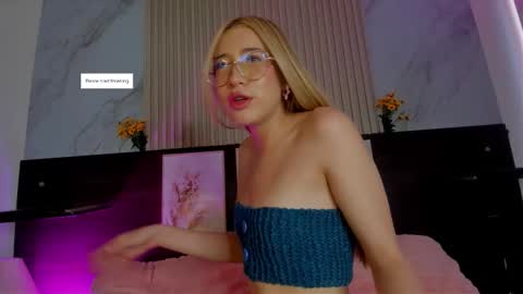 misscheelsee_as online show from September 13, 2025, 9:03 pm