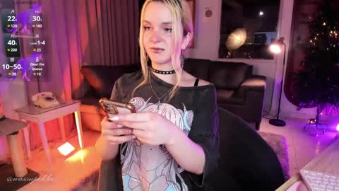 Snapshot of misschloe__ chatting on December 4, 2024, 12:19 am Chloe freelance model Please your thumbs up are important online show from December 4, 2024, 12:19 am