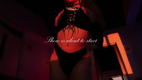 Snapshot of misschloe__ chatting on December 7, 2024, 7:43 pm Chloe freelance model Please your thumbs up are important online show from December 7, 2024, 7:43 pm