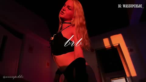 Snapshot of misschloe__ chatting on December 29, 2024, 2:38 am Chloe freelance model Please your thumbs up are important online show from December 29, 2024, 2:38 am