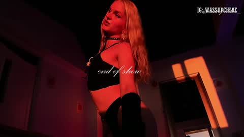 Snapshot of misschloe__ chatting on January 5, 2025, 7:07 am Chloe freelance model Please your thumbs up are important online show from January 5, 2025, 7:07 am