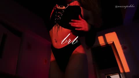 Snapshot of misschloe__ chatting on January 8, 2025, 2:35 am Chloe freelance model Please your thumbs up are important online show from January 8, 2025, 2:35 am