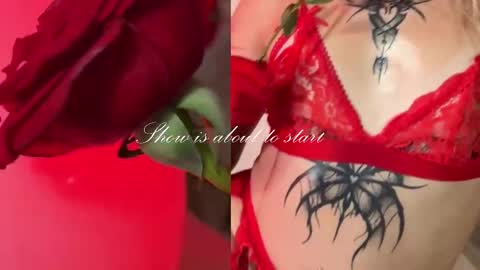 Snapshot of misschloe__ chatting on February 20, 2025, 11:10 pm Chloe freelance model Please your thumbs up are important online show from February 20, 2025, 11:10 pm