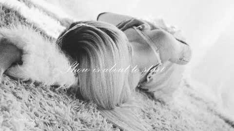 Snapshot of misschloe__ chatting on September 16, 2025, 11:39 pm Chloe freelance model Please your thumbs up are important online show from September 16, 2025, 11:39 pm