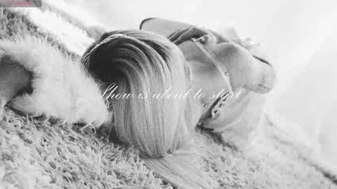 Snapshot of misschloe__ chatting on November 5, 2025, 11:16 pm Chloe freelance model Please your thumbs up are important online show from November 5, 2025, 11:16 pm