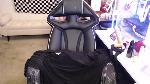 Snapshot of missdanibluee chatting on December 14, 2024, 2:10 pm missdanibluee online show from December 14, 2024, 2:10 pm