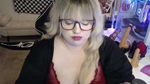 Snapshot of missdanibluee chatting on December 16, 2024, 11:55 am missdanibluee online show from December 16, 2024, 11:55 am