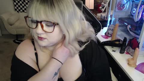 Snapshot of missdanibluee chatting on December 19, 2024, 8:56 am missdanibluee online show from December 19, 2024, 8:56 am