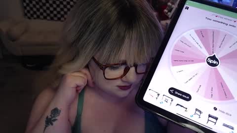 Snapshot of missdanibluee chatting on February 3, 2025, 11:31 am missdanibluee online show from February 3, 2025, 11:31 am