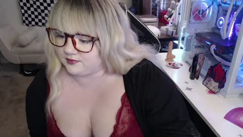 Snapshot of missdanibluee chatting on February 5, 2025, 9:50 pm missdanibluee online show from February 5, 2025, 9:50 pm