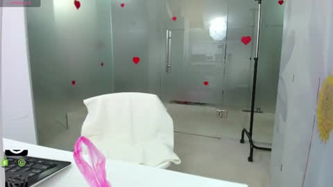 Snapshot of missdominna chatting on July 4, 2026, 3:02 am Miss Domina online show from July 4, 2026, 3:02 am