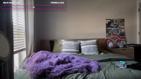 Snapshot of missemmbeex chatting on March 25, 2026, 4:13 pm missemmbeex online show from March 25, 2026, 4:13 pm