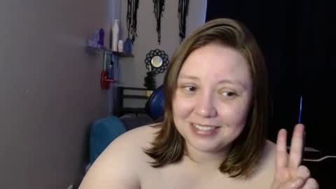 Snapshot of missfoxe12 chatting on December 13, 2025, 7:53 pm missfoxe12 online show from December 13, 2025, 7:53 pm
