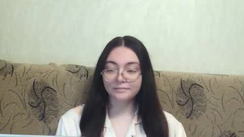 Snapshot of missis_mona chatting on October 4, 2025, 7:39 am missis mona online show from October 4, 2025, 7:39 am