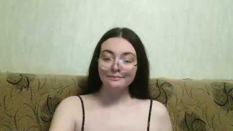 missis mona online show from March 18, 2026, 8:34 pm