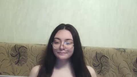missis mona online show from April 1, 2026, 8:28 pm