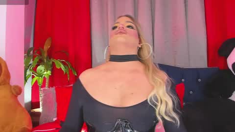 kassandra lazcano online show from April 26, 2026, 1:03 am