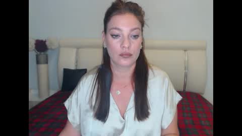 Snapshot of misskhloe chatting on September 28, 2025, 5:51 pm Khloe online show from September 28, 2025, 5:51 pm