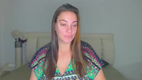 Snapshot of misskhloe chatting on November 24, 2025, 3:28 am Khloe online show from November 24, 2025, 3:28 am