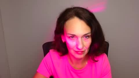 Christina online show from September 26, 2025, 6:17 am