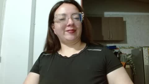 Snapshot of misslady__eva chatting on February 17, 2025, 8:19 am eva online show from February 17, 2025, 8:19 am