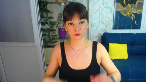 MissLaura online show from March 15, 2026, 4:51 am