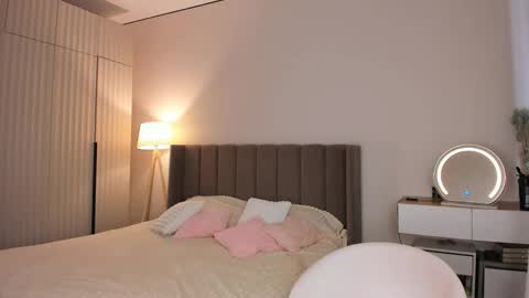 Snapshot of missliiaa chatting on March 9, 2026, 8:51 am Aiza my last streams til Dec 8 online show from March 9, 2026, 8:51 am